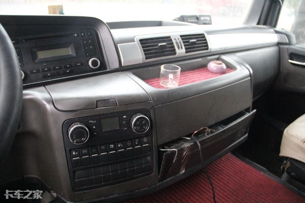 9年前那辆曼恩TGS重卡，饱经风霜依然能干粗活，很多配件还是原装