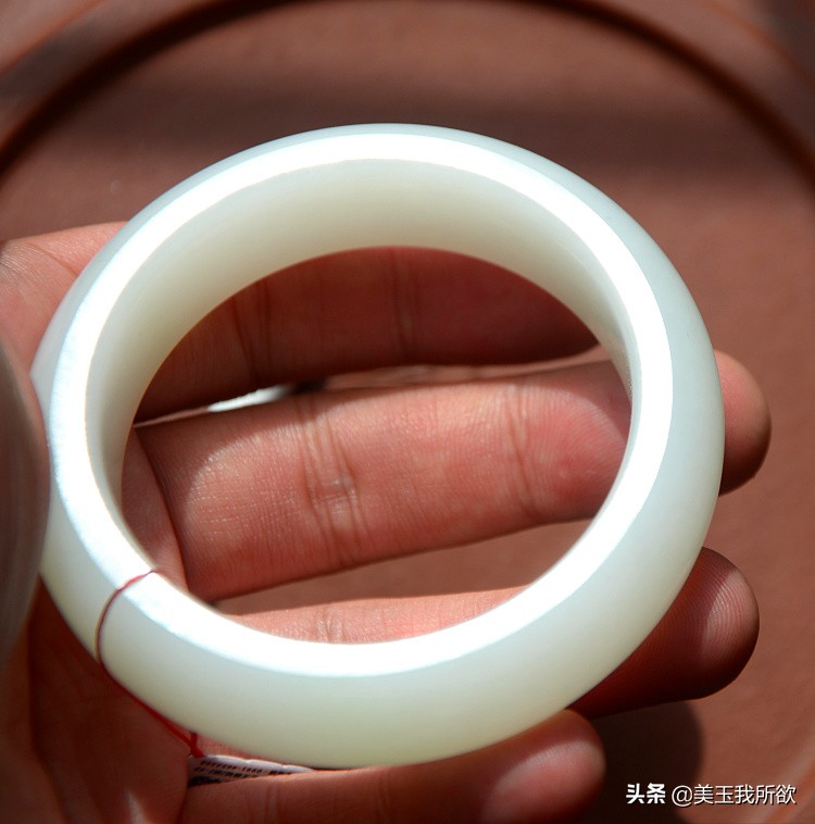 和田玉碧玉多色的手镯图片,和田玉手镯青玉图片