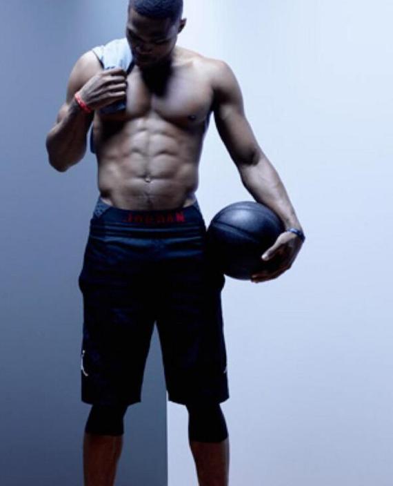 老詹入选75大球星,现役健美先生第一人