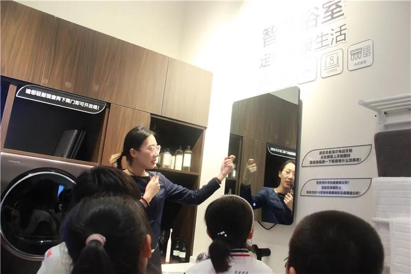 让教育和生活相连——青岛枣山小学开展年级研究性学习活动