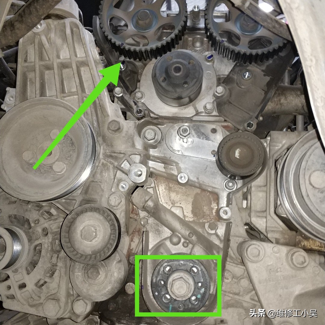 发动机漏油声音大什么原因,发动机噪音大了是不是该换油了