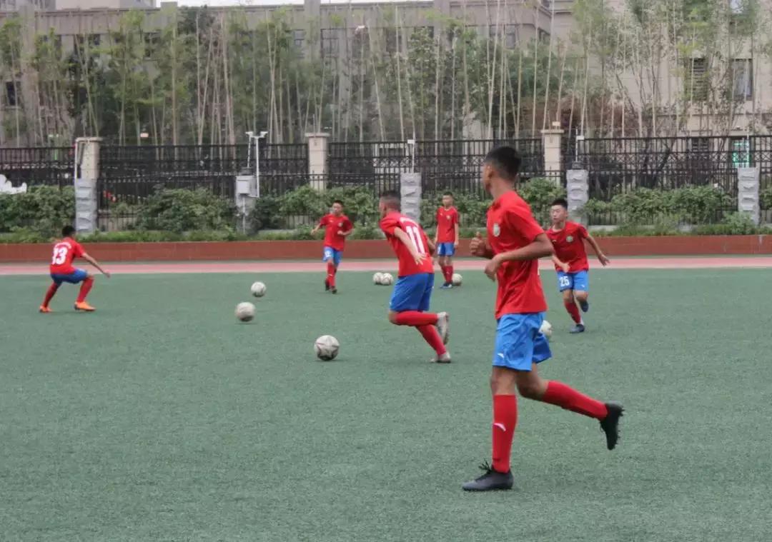 中国青少年足球联赛河南实验,央视记者探访河南学校