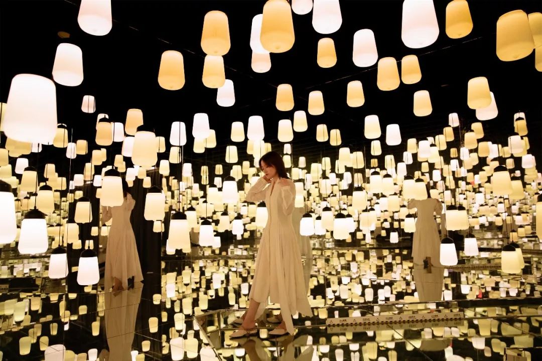 天河潭灯光秀,天河潭灯光艺术展