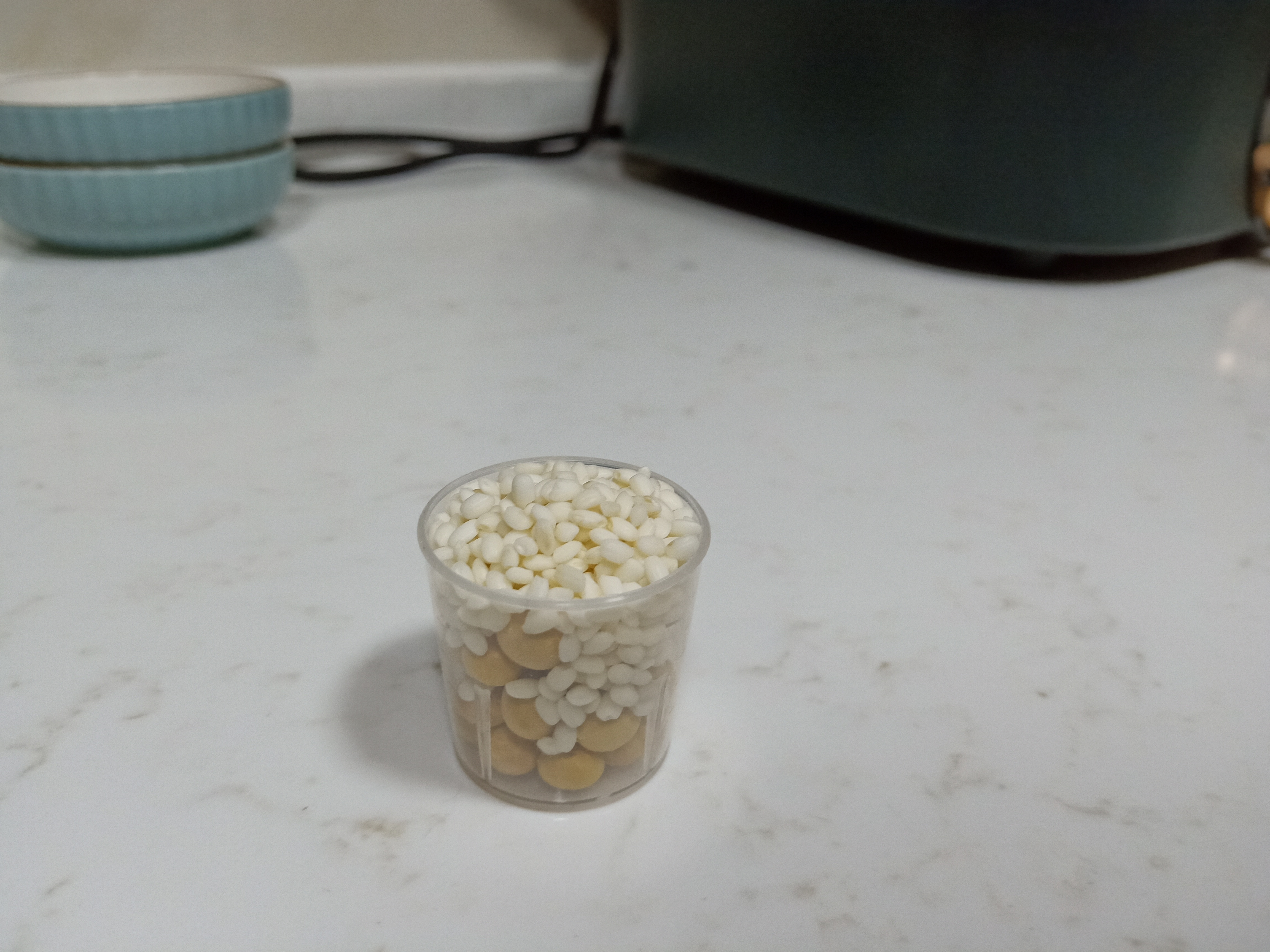 打豆浆的豆子要提前浸泡好吗,打豆浆前黄豆要煮吗