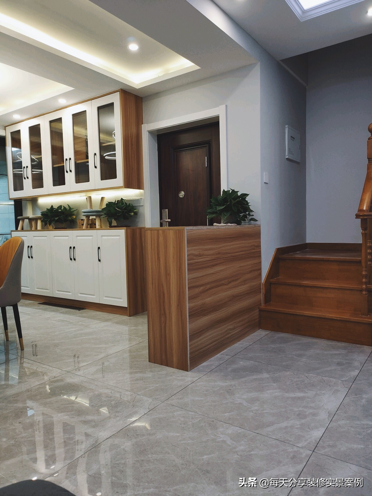 装修好的顶层复式楼,装修好的顶层跃层带露台