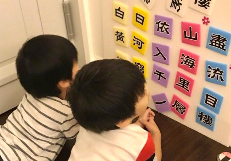林志颖双胞胎大儿子照片近照,林志颖双胞胎儿子展露学霸潜质