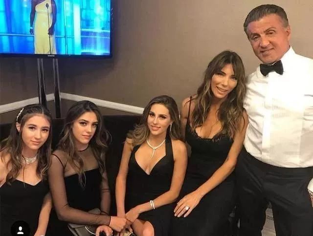 史泰龙女儿、姜文女儿、邱淑贞女儿,谁才是你心中的最美星二代