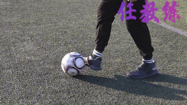 足球运球绕杆教学及训练方法,足球绕杆中考标准动作视频示范