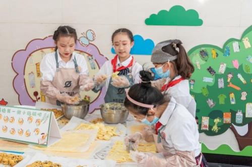 中国灯城：开启孩子们创意学习之旅