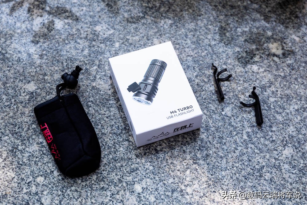 m4强光手电筒,真正的迷你强光手电筒太炫酷了
