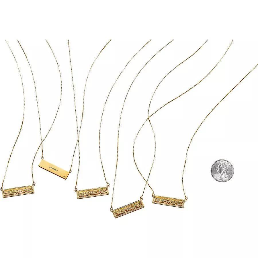 supreme卫衣免费送,supreme有反光衣吗