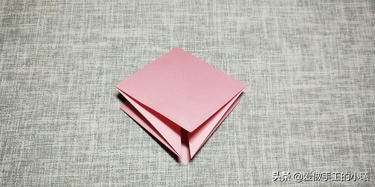 儿童折纸简单手工幼儿园蝴蝶结,蝴蝶结手工折纸超简单正方形纸