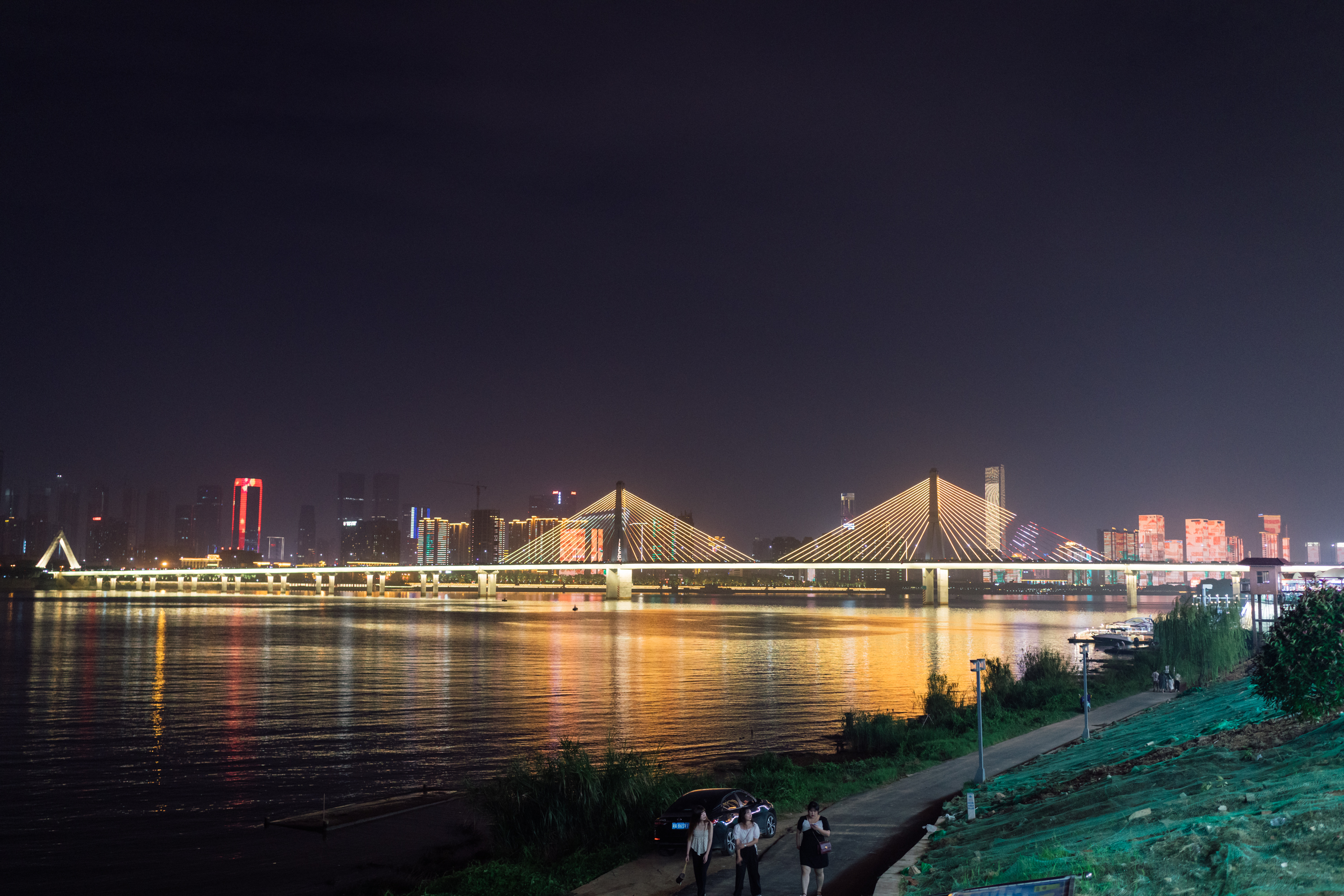 聚味瞿记小龙虾有多少只,聚味瞿记长沙小龙虾