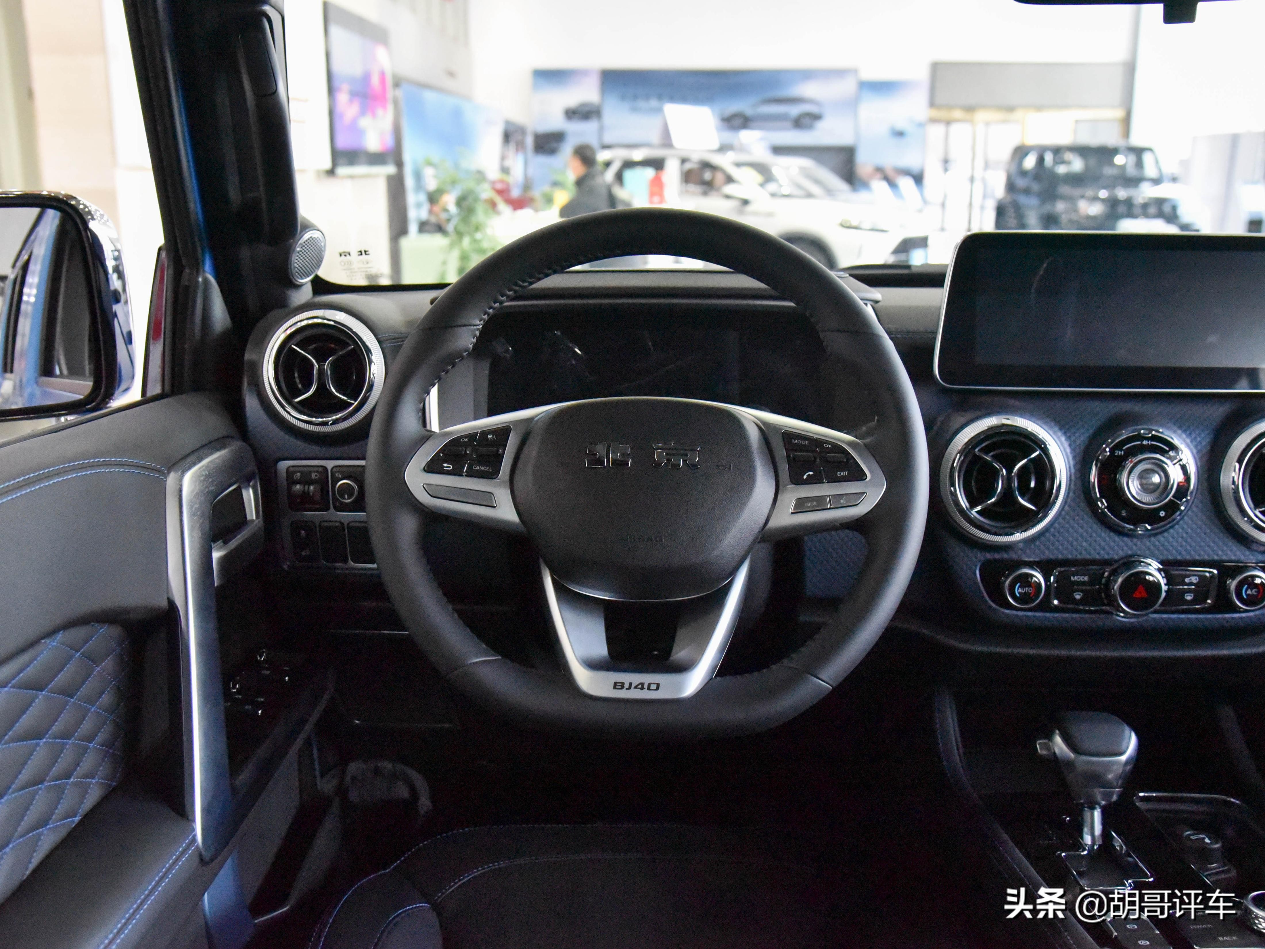 bj40环塔冠军版和坦克300征服者,坦克300城市版对比bj40环塔版