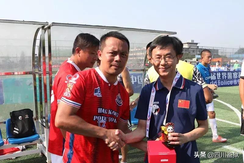 世警会|友谊第一，今天我们都是阿sir的球迷！
