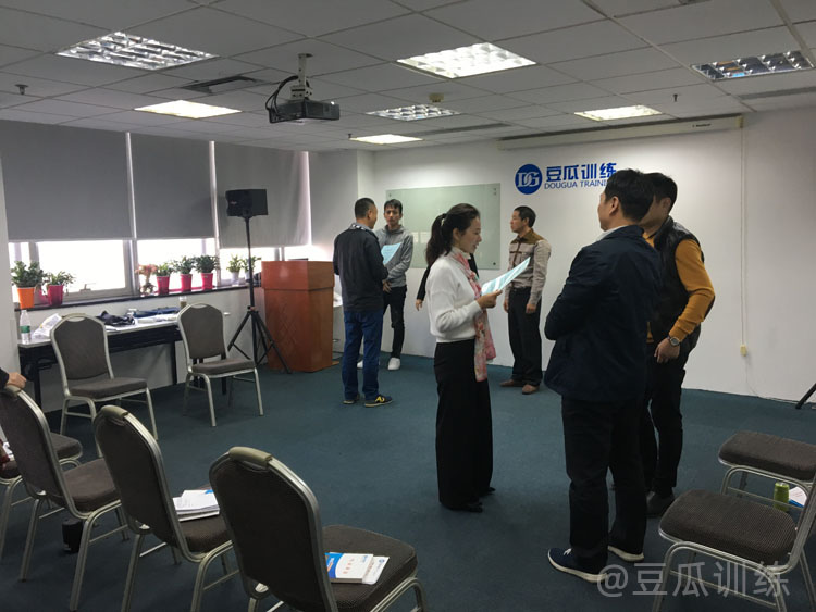 学生上台演讲开场自我介绍,高中生上台演讲自我介绍