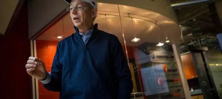 科技圈最燃创业故事！33岁身无分文，39岁拿下华尔街历史第八