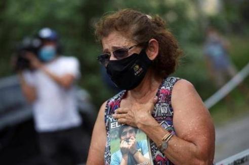 马拉多纳上帝之手拿冠军了吗,马拉多纳是梅西的什么人