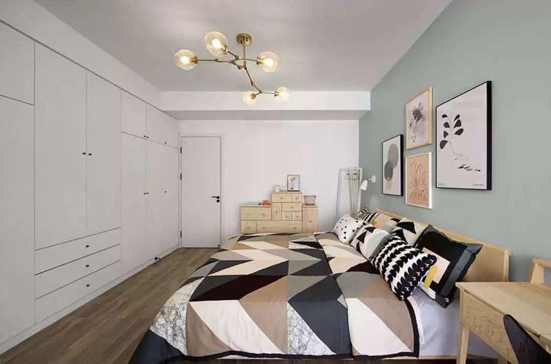 北欧简约风主卧婚房,小户型北欧风格婚房装修