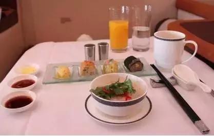 飞机餐哪家强？盘点全球「最好吃」的航空公司