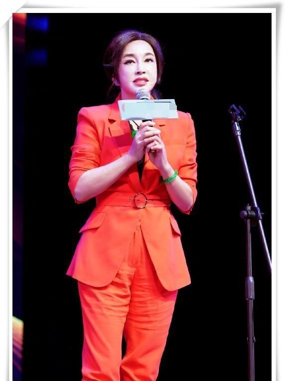 刘晓庆不化妆真人照片,刘晓庆的惊艳造型