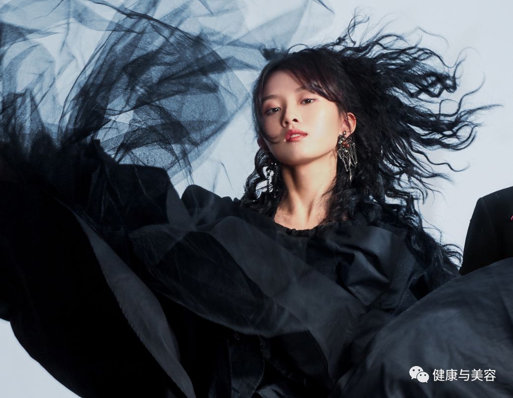 明日之子孟美岐搭配,明日之子孟美岐皮裤