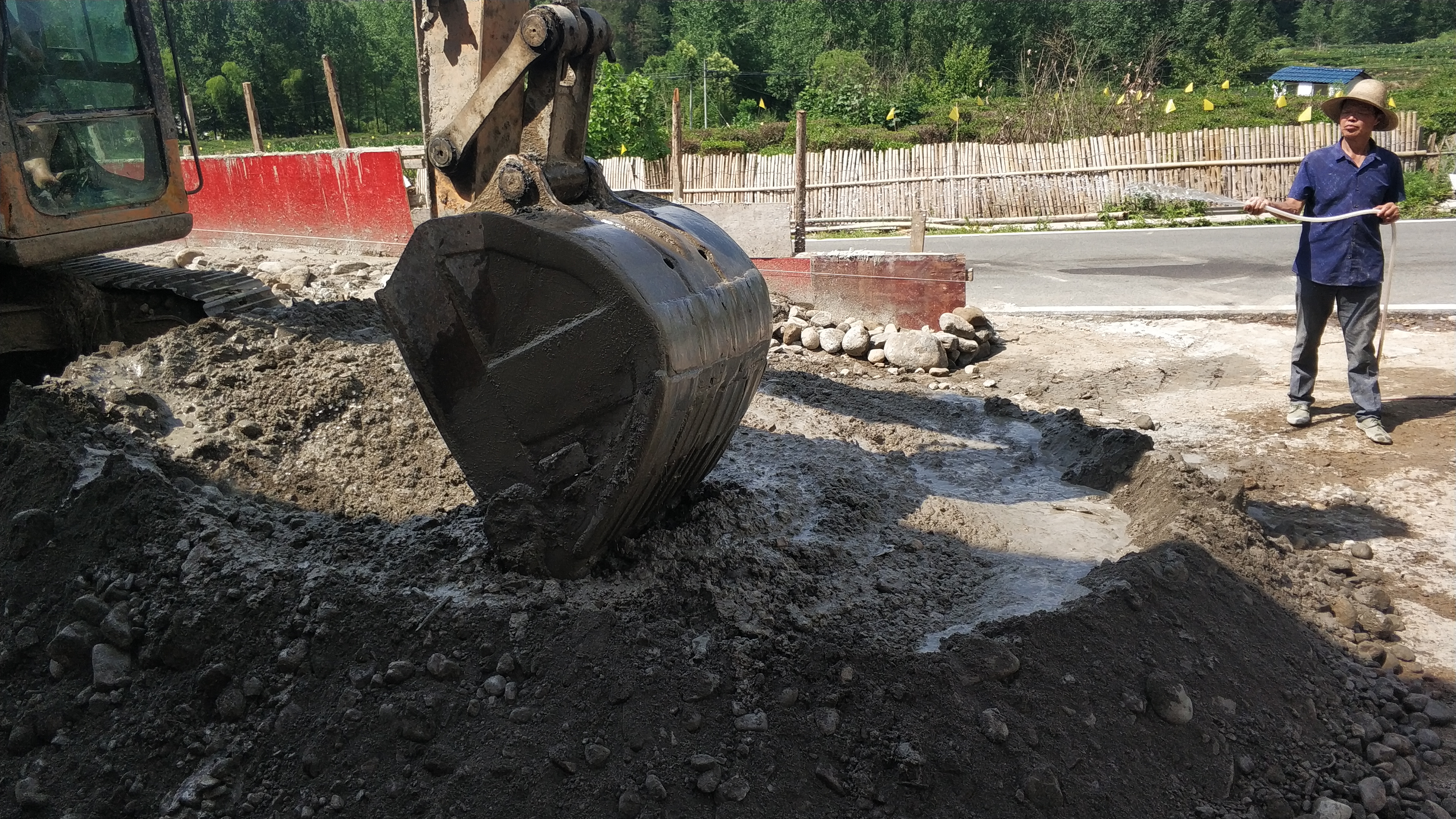 农村一天200块钱的兼职,农村请人干活多少钱一天