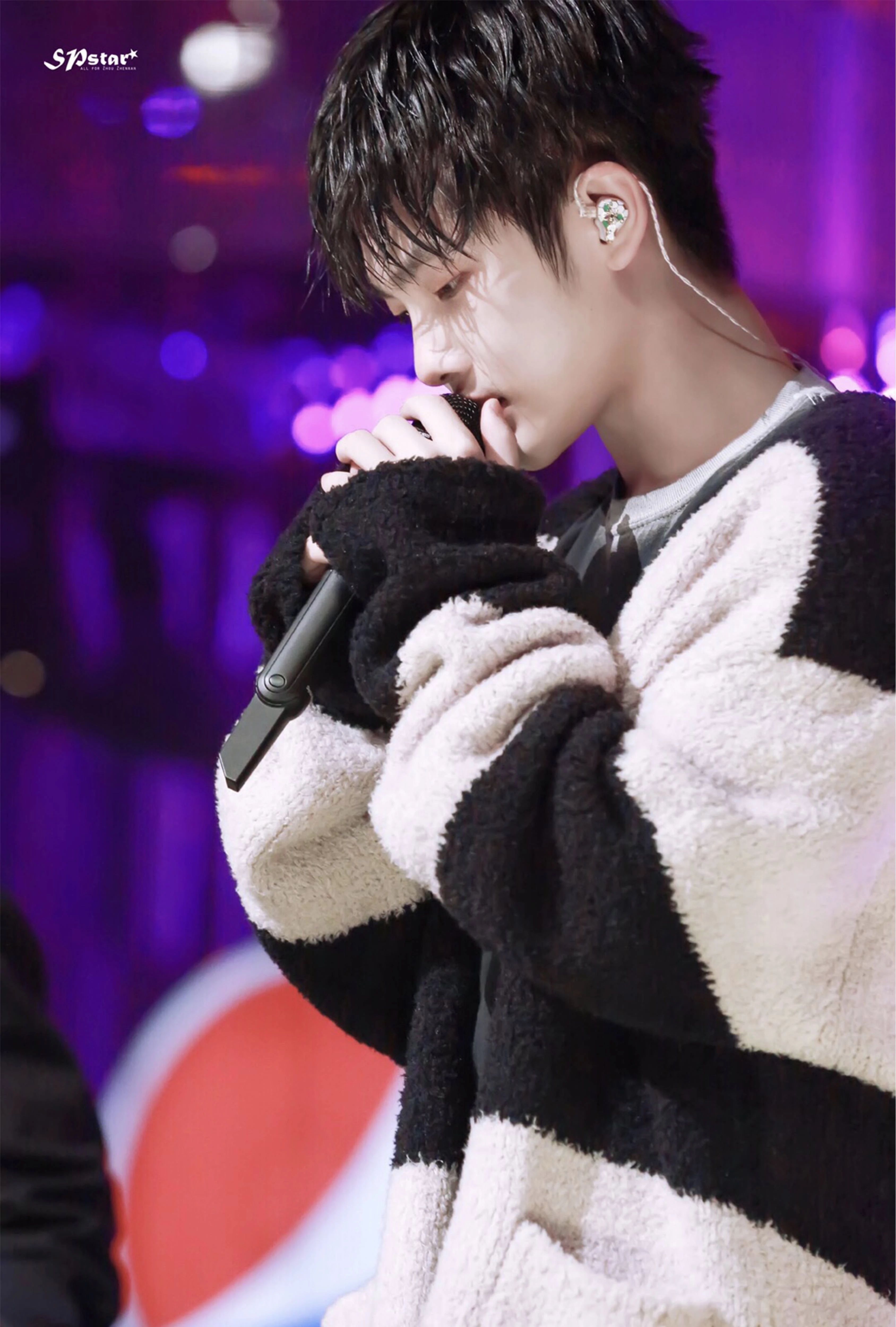 周震南被吓到,看周震南reaction反应