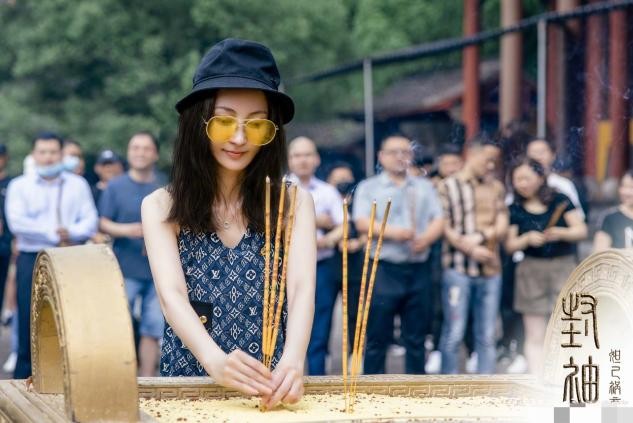 39岁姚笛近况曝光视频,37岁姚笛近照曝光素颜消瘦憔悴