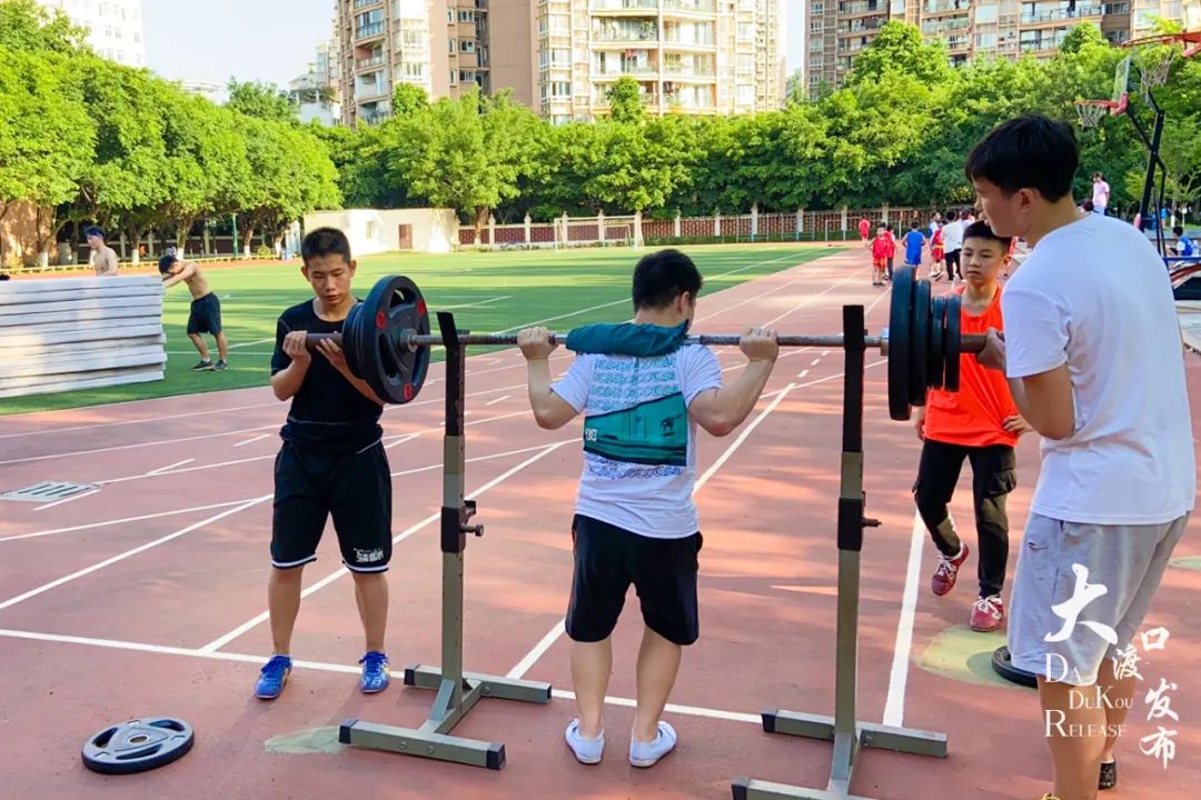 “武”能夺冠军，“文”能211！大渡口区重点体校，牛！