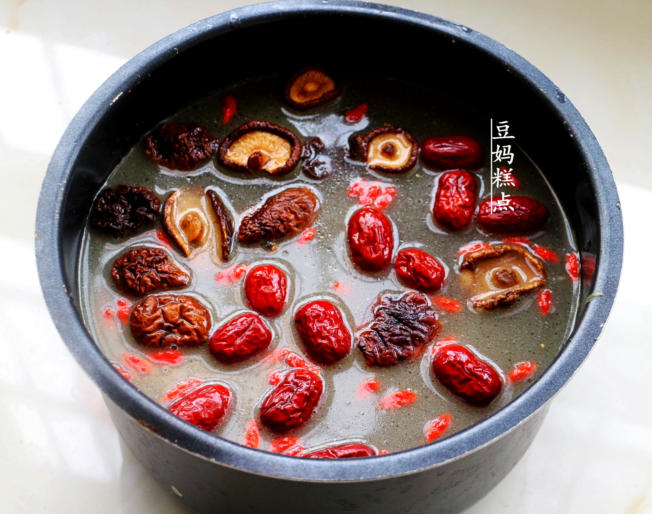 自制鸡汤火锅汤底家常做法,自制鸡汤小火锅做法