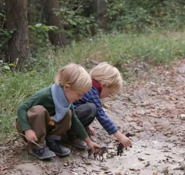 她放弃城市生活，一家人搬到乡下田园：自给自足