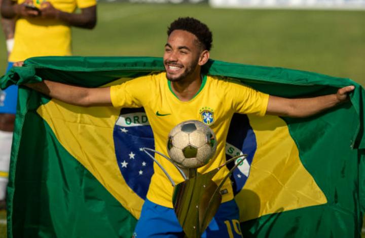 内马尔的能力还能在欧洲踢球吗,内马尔足坛天赋可以排前十吗