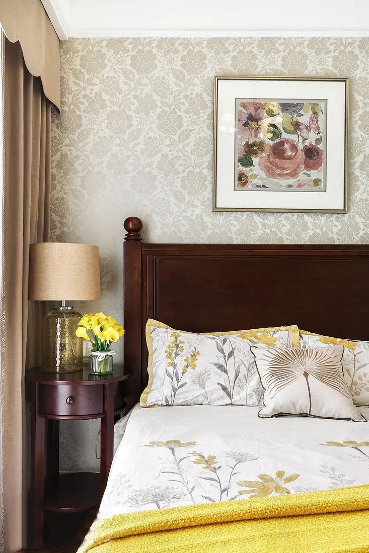 20平美式衣帽间和主卧一体图,轻奢美式小户型衣帽间