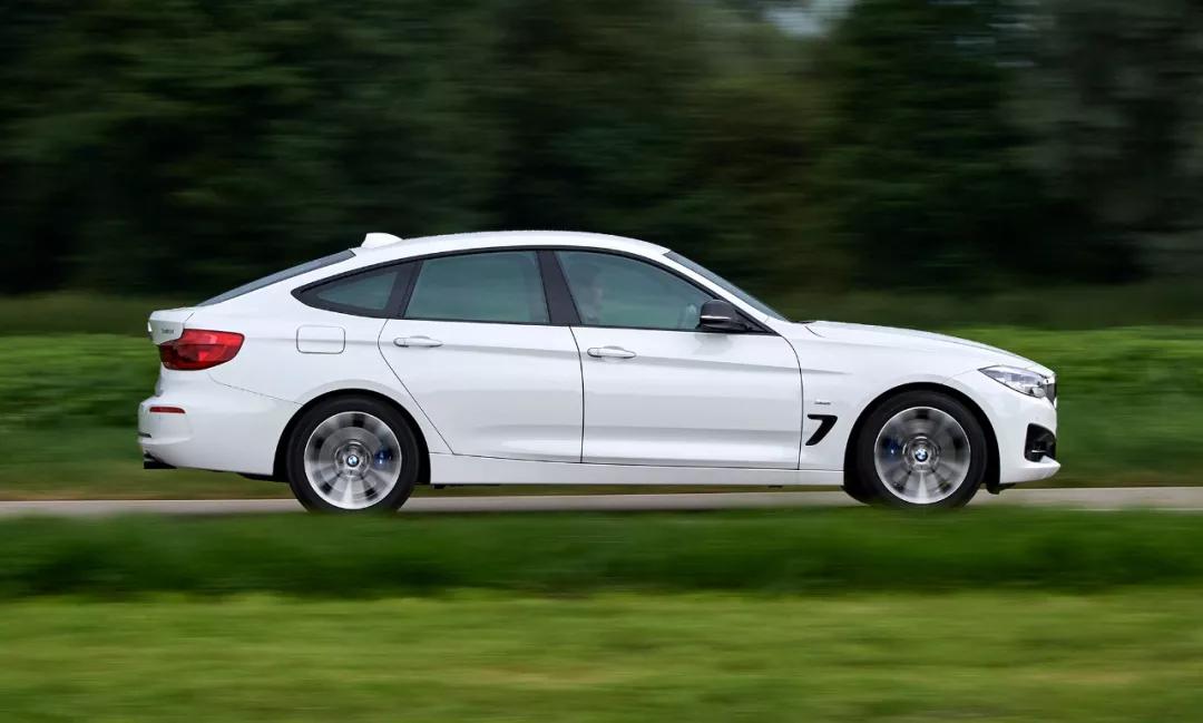 恭喜这几台车的车主，你们的车绝版了