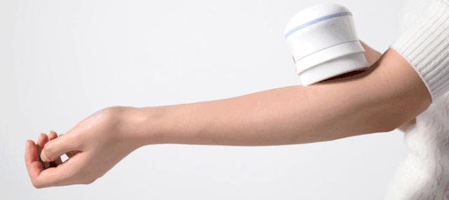 背部搓澡的方法,一个人搓澡怎么搓到后背