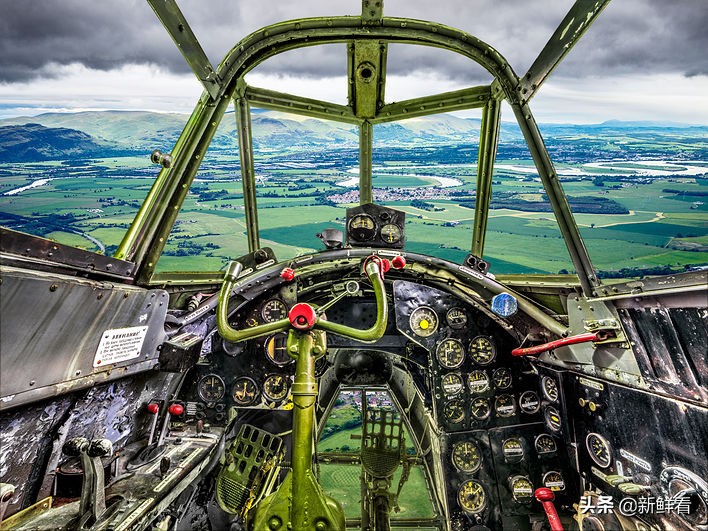 苏联空军高技术展示,苏联轰炸机座舱