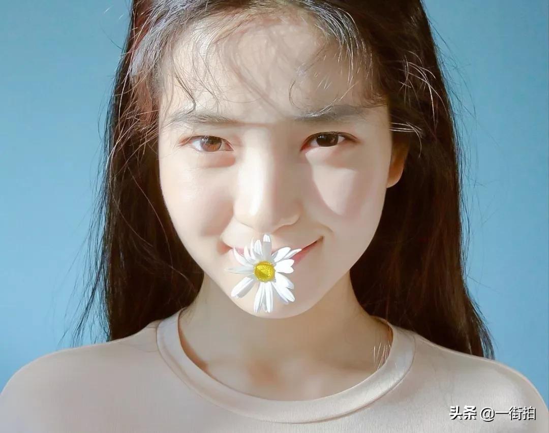 金泰梨齐刘海造型拍写真,金泰梨帅气写真