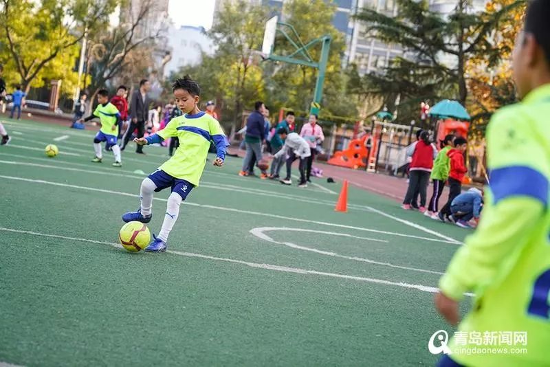 青岛16年小球员,青岛足球运动员历史最佳11人