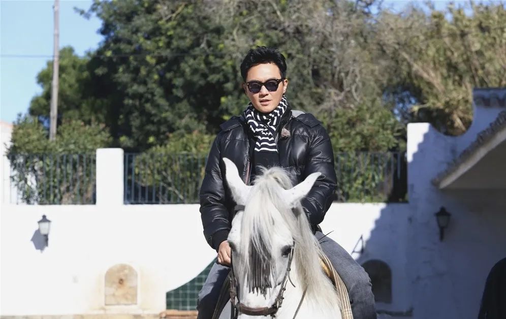 艺人们的外号都很霸气！“雨神”还不算啥，“小钢炮”才不敢惹