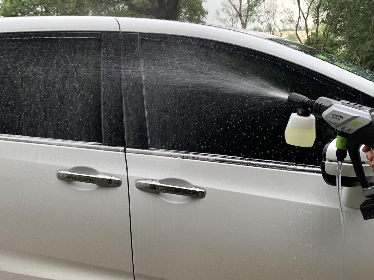 户外简易自助洗车机,绿田沙漠之鹰无线洗车机评测视频