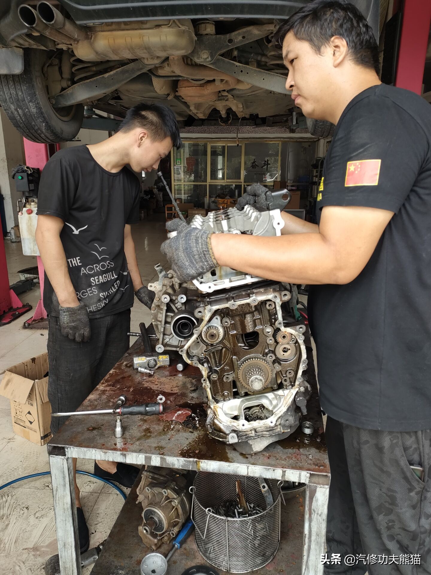 老途观发动机漏油维修,老途观涡轮增压器漏油维修多钱