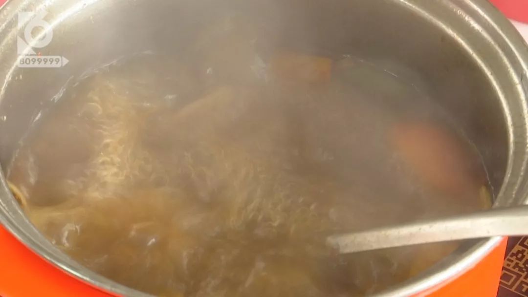 食堂4元成本的小火锅,别人家的食堂十元钱能吃小火锅