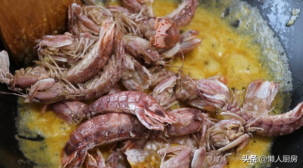 如何挑肉质肥美的皮皮虾,又到了吃皮皮虾的季节