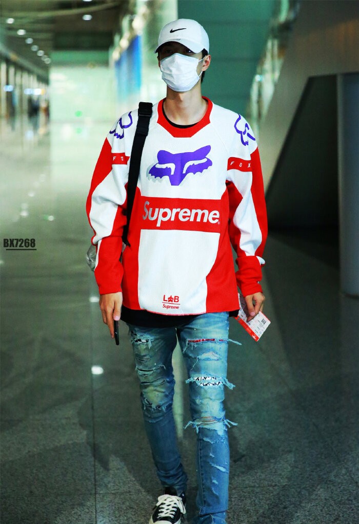 王一博*服私**穿搭来了！终于明白为什么他能成为顶级流量小鲜肉了