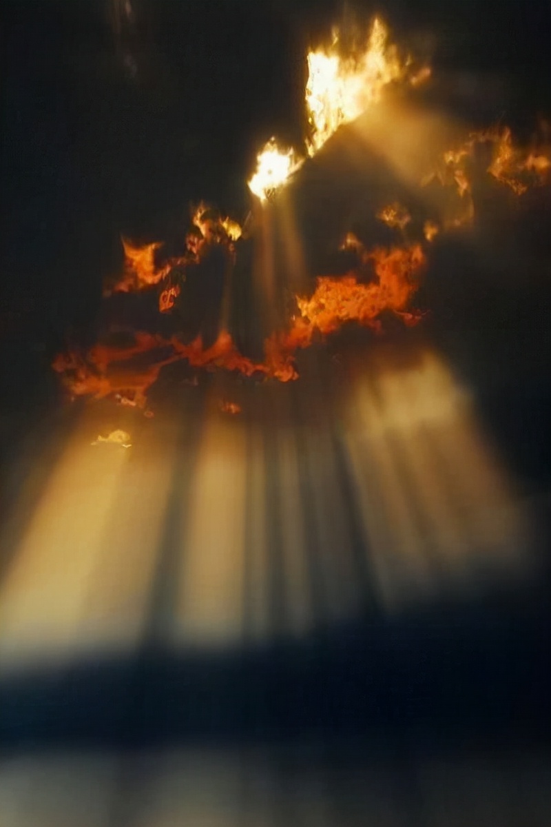 心理自卑的人对亲人和外人的表现,心理学人际关系不好社会能力弱