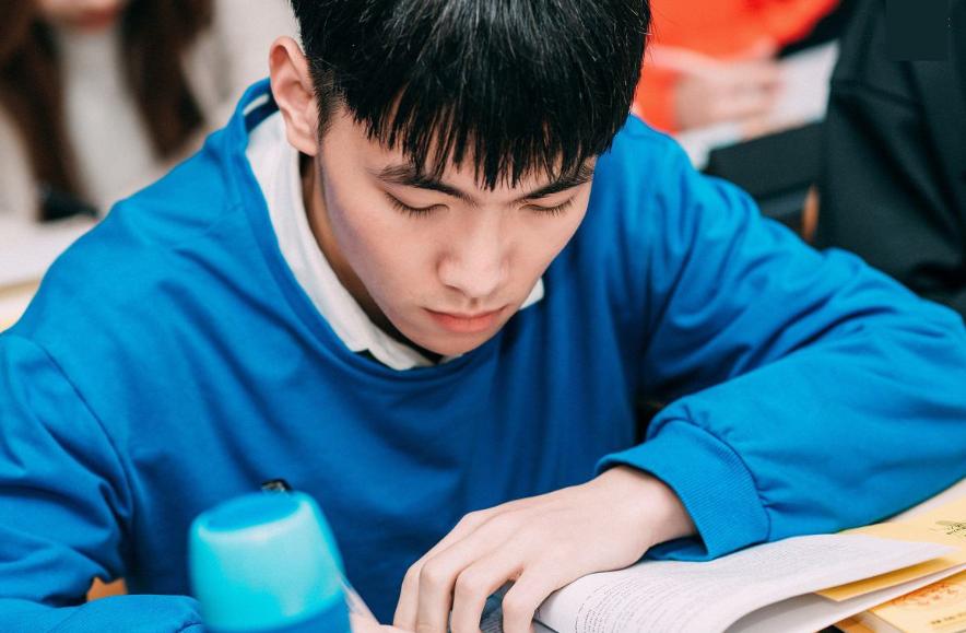 中考失利选择职高就没有前途吗,中考落榜读职高靠谱吗