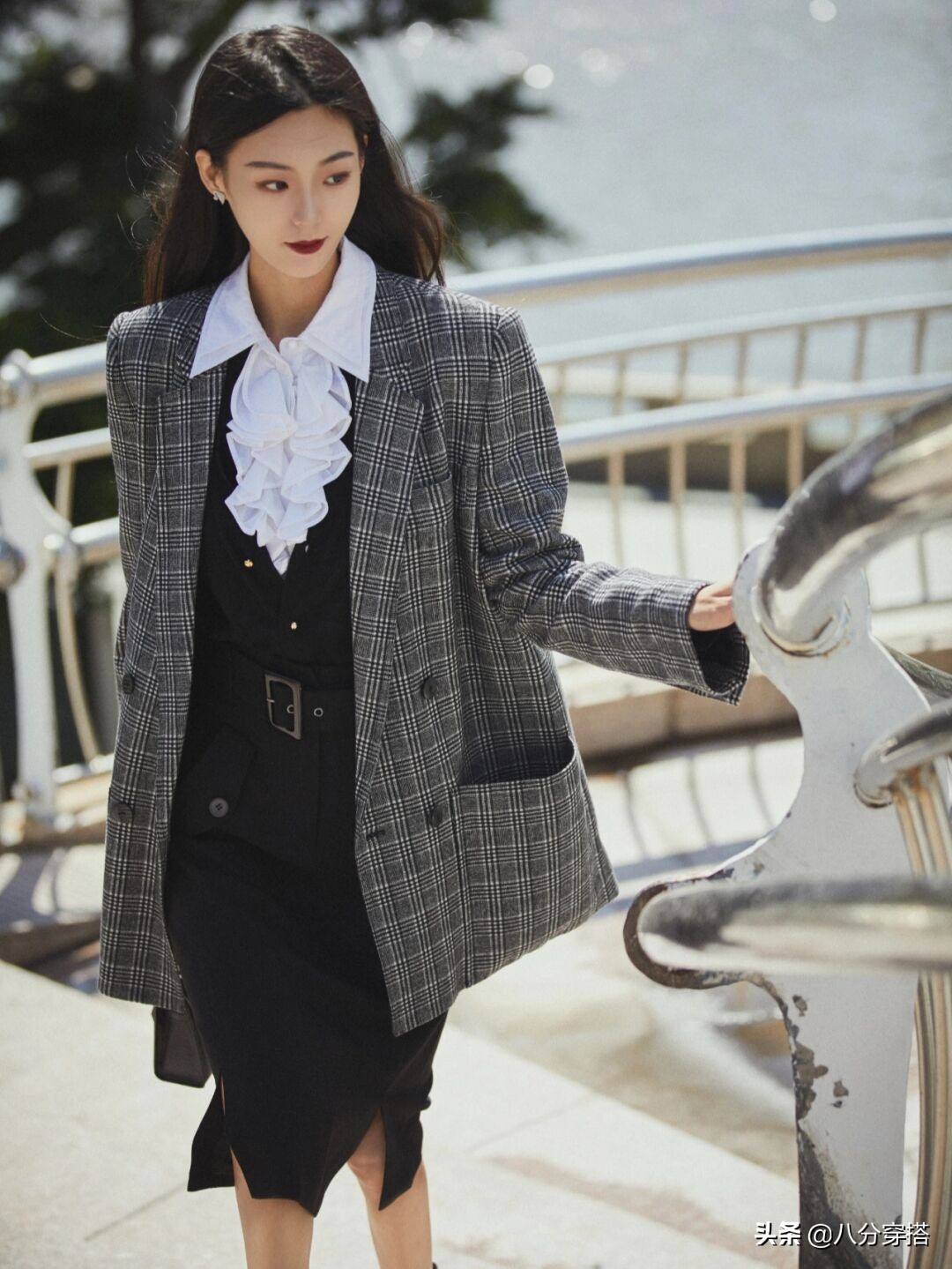 穿格纹西装知性又优雅,复古格纹西装搭配冬季