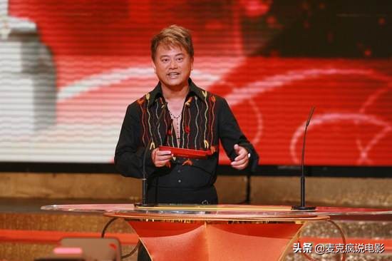 银幕上他是最无厘头的“祝枝山”，银幕外他是最有理的爱国艺人