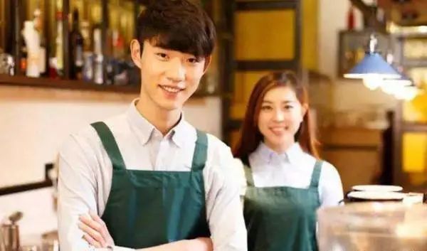 日本人一个月平均的工资,日本人一个月的平均工资